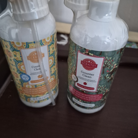 Scentsy Magnolia Shimmer Bath & Body Set - White and Purple - Picture 9 of 15